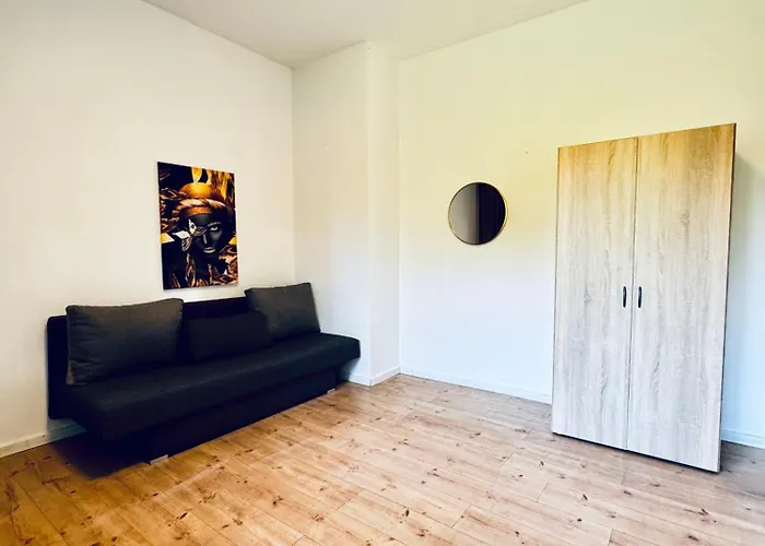 8br Apt, With Garden & Tarrace, Sleeps 17