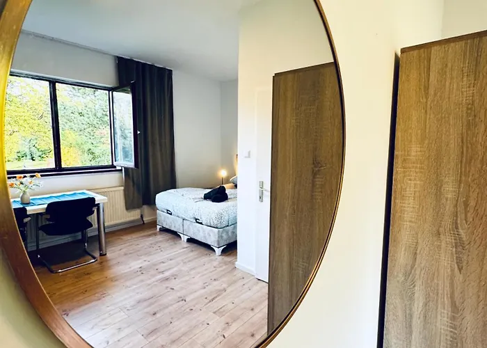 8br Apt, With Garden & Tarrace, Sleeps 17 * Vienna