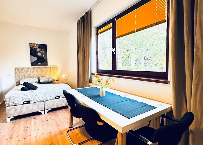 8br Apt, With Garden & Tarrace, Sleeps 17 * Vienna