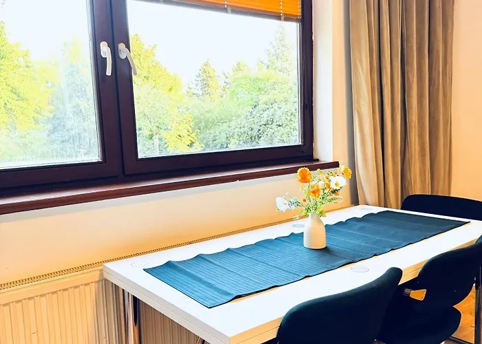 Apartment 8br Apt, With Garden & Tarrace, Sleeps 17
