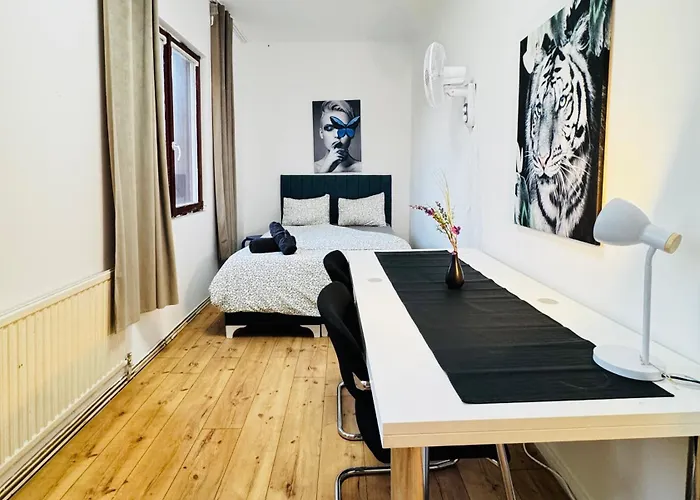 8br Apt, With Garden & Tarrace, Sleeps 17 Vienna