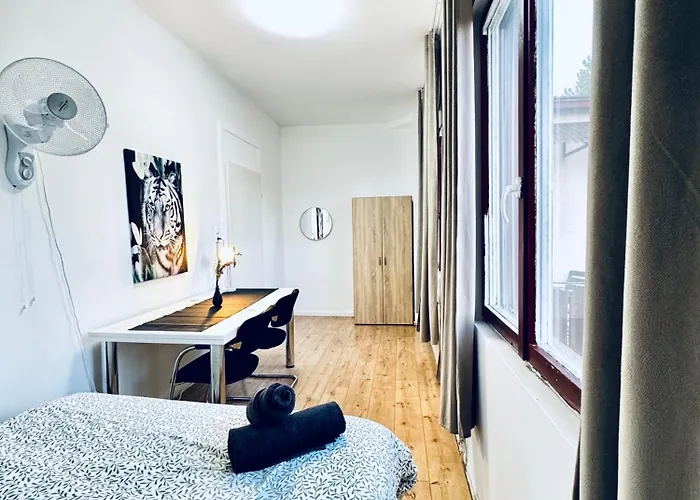 8br Apt, With Garden & Tarrace, Sleeps 17 Vienna