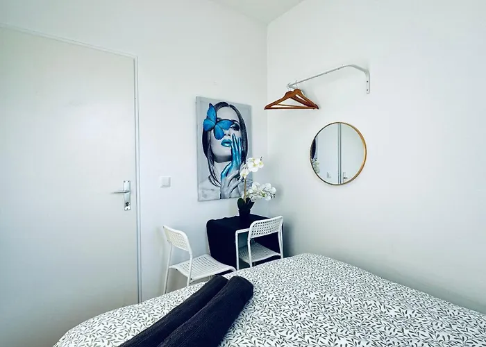 8br Apt, With Garden & Tarrace, Sleeps 17 Apartment