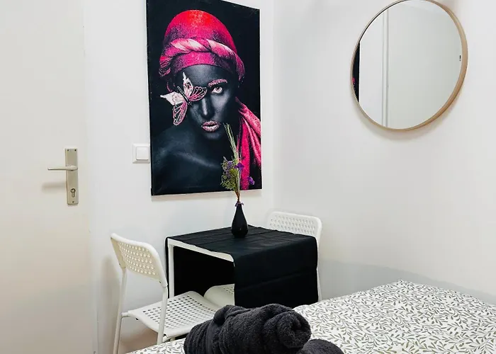 Apartment 8br Apt, With Garden & Tarrace, Sleeps 17 Vienna