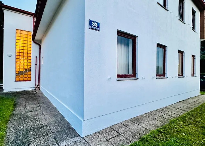 8br Apt, With Garden & Tarrace, Sleeps 17 Vienna